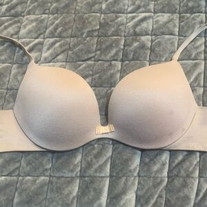 Victoria secret push up bra size 32B